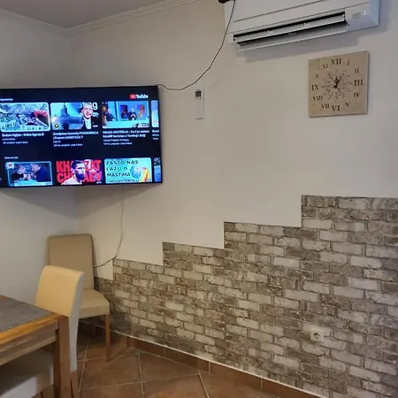 Apartment Aja - Kuca Sa Vrtom