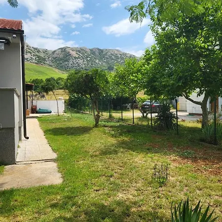 Apartment Aja - Kuca Sa Vrtom Draga Bascanska