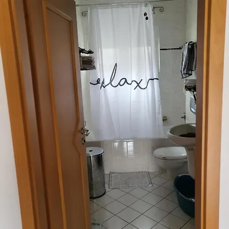 Aja - Kuca Sa Vrtom *