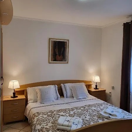 Aja - Kuca Sa Vrtom Apartment