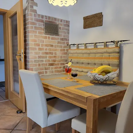 Apartment Aja - Kuca Sa Vrtom